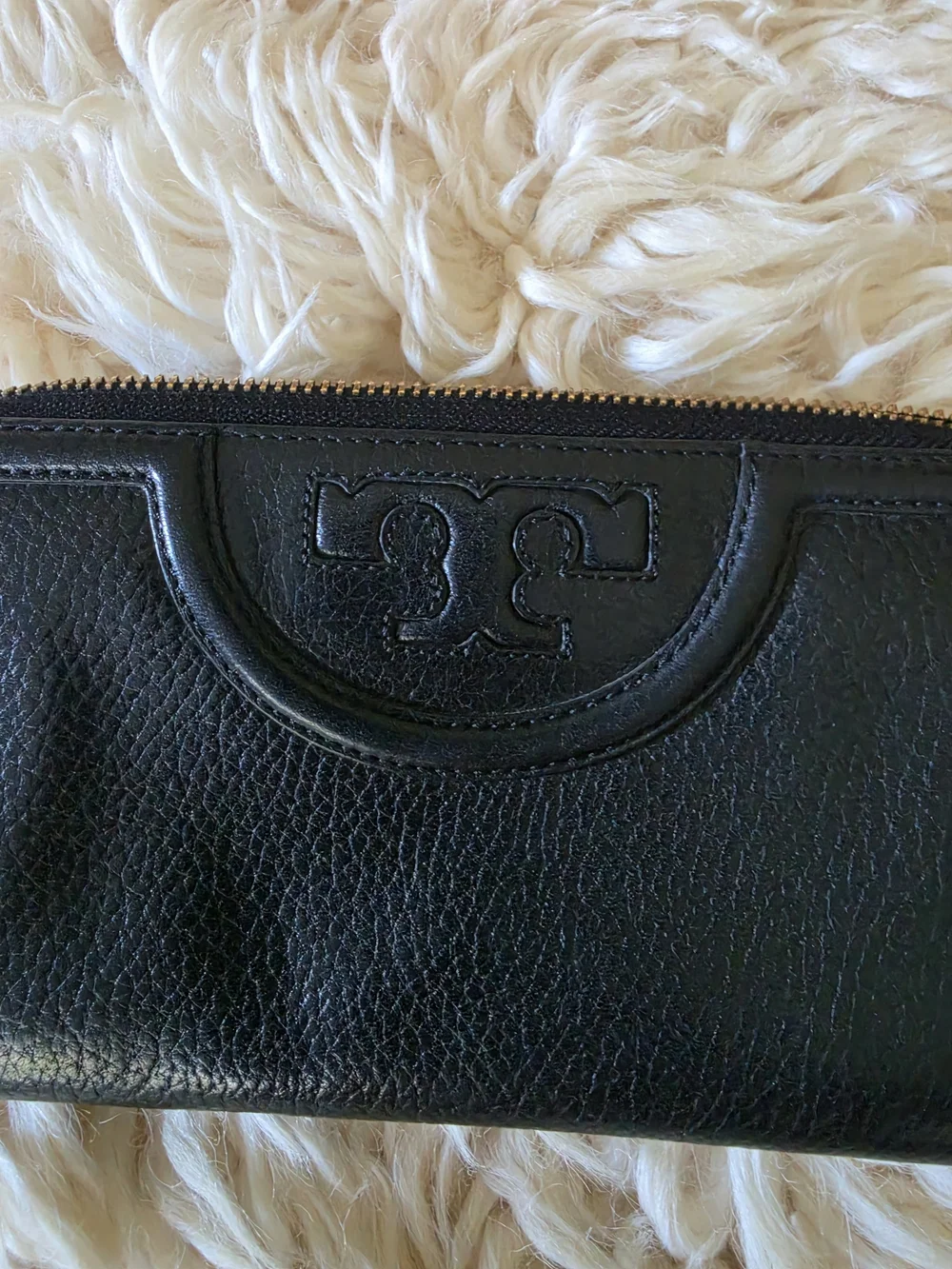 Tory Burch Black Leather Zip Around Wallet